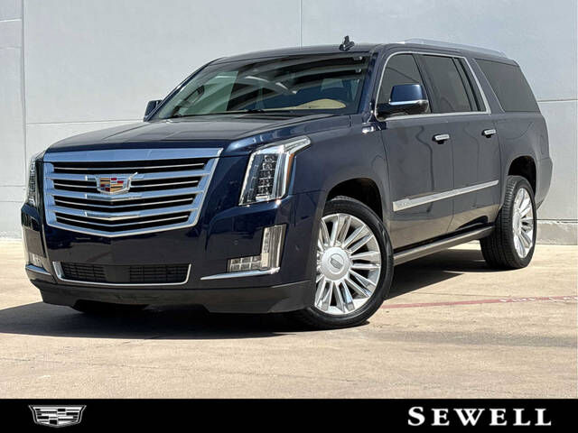 2017 CADILLAC Escalade ESV