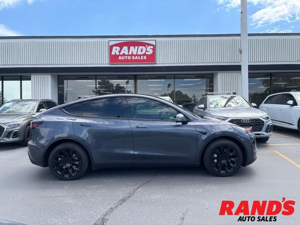 2023 TESLA Model Y