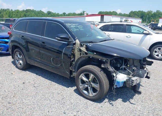 2018 TOYOTA Highlander