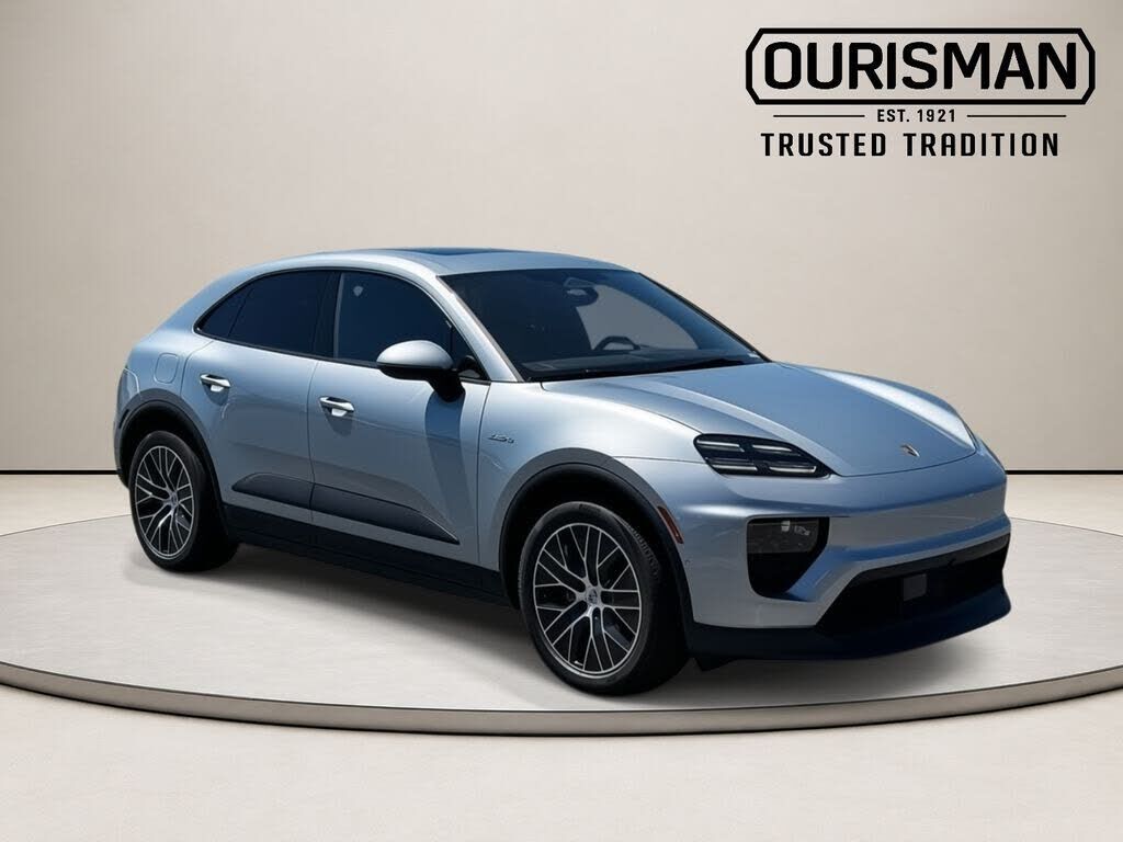 2025 PORSCHE Macan