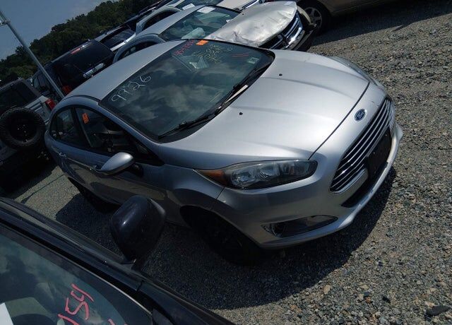 2015 FORD Fiesta