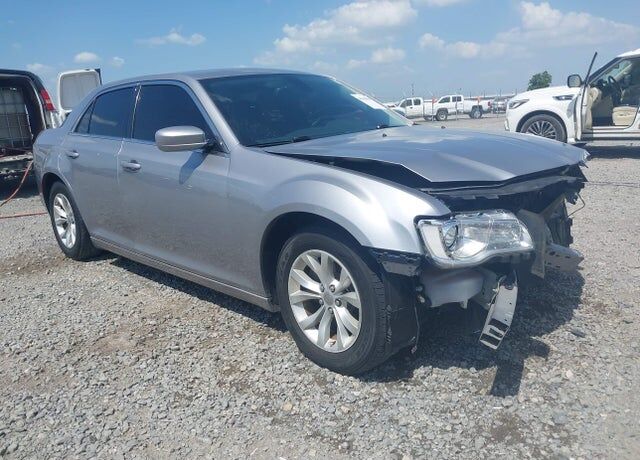 2016 CHRYSLER 300
