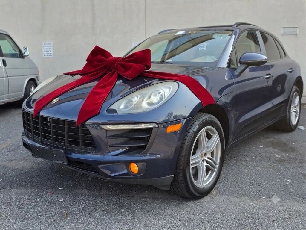 2016 PORSCHE Macan