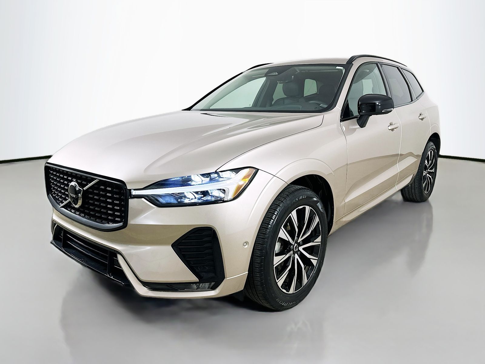 2024 VOLVO XC60