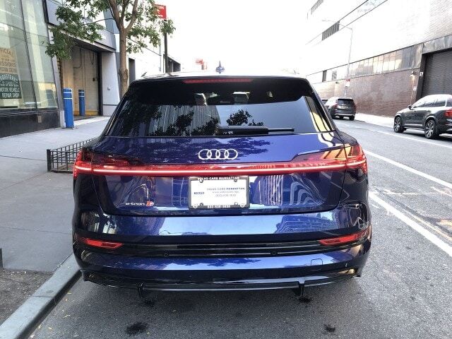 2022 Audi e-tron
