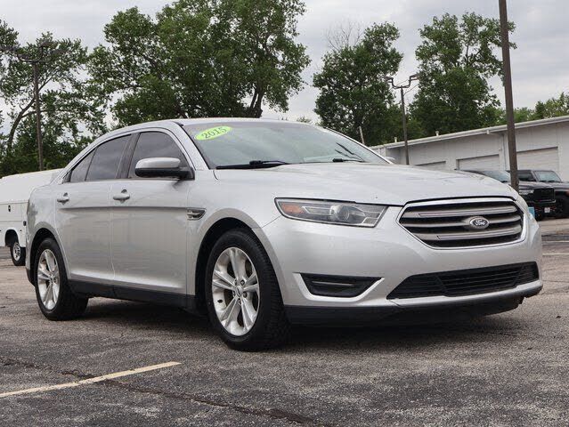2015 FORD Taurus