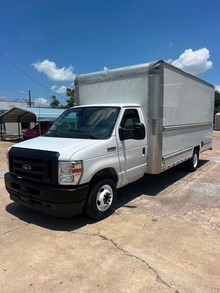 2022 FORD E-350