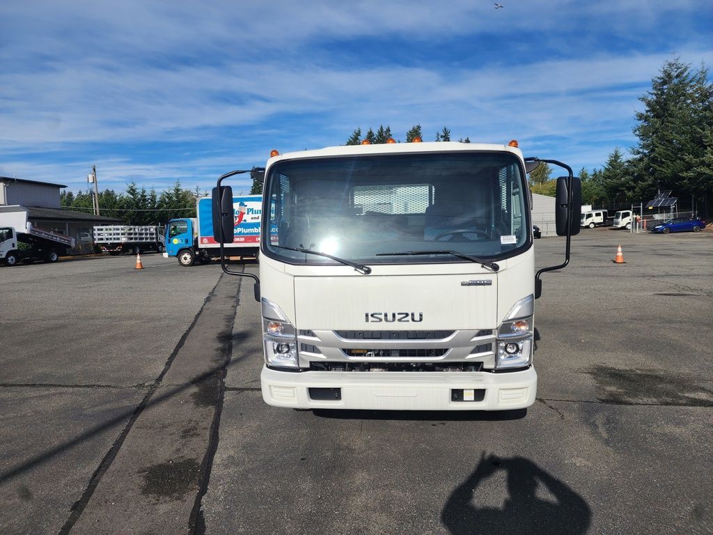 2024 ISUZU NPR