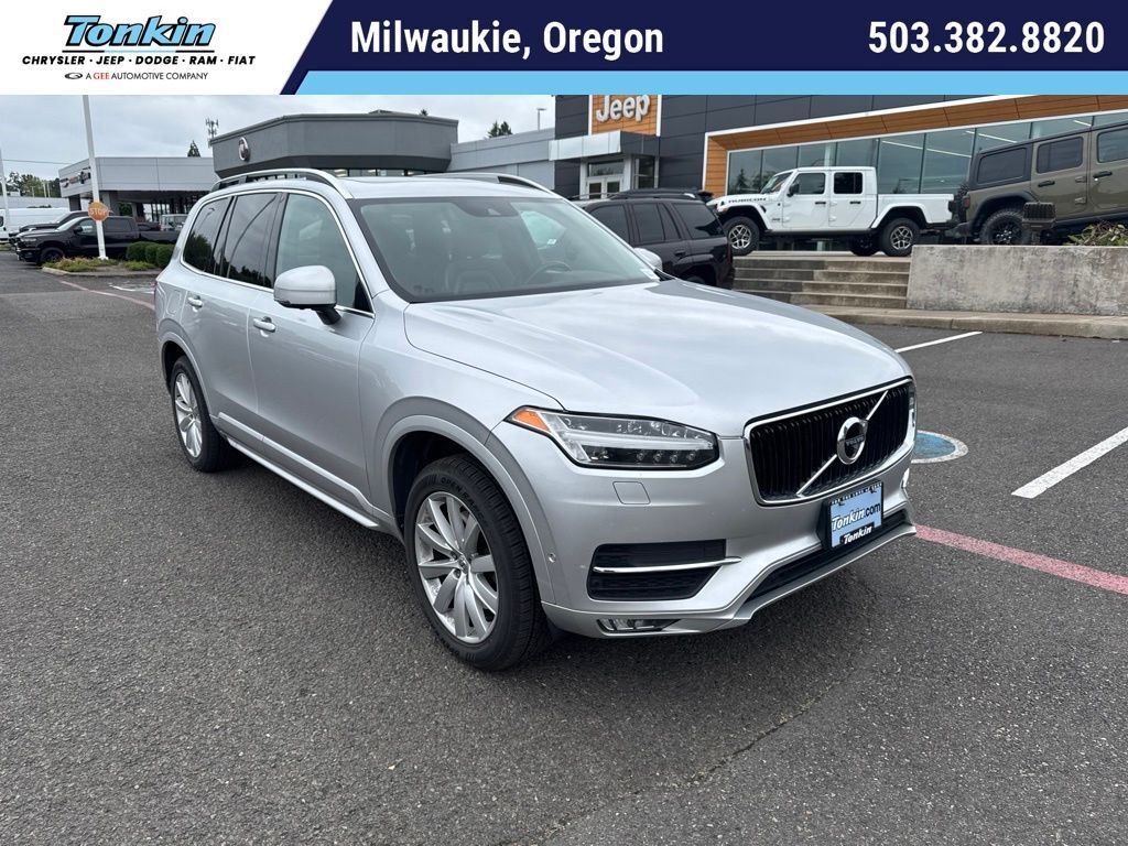 2017 VOLVO XC90