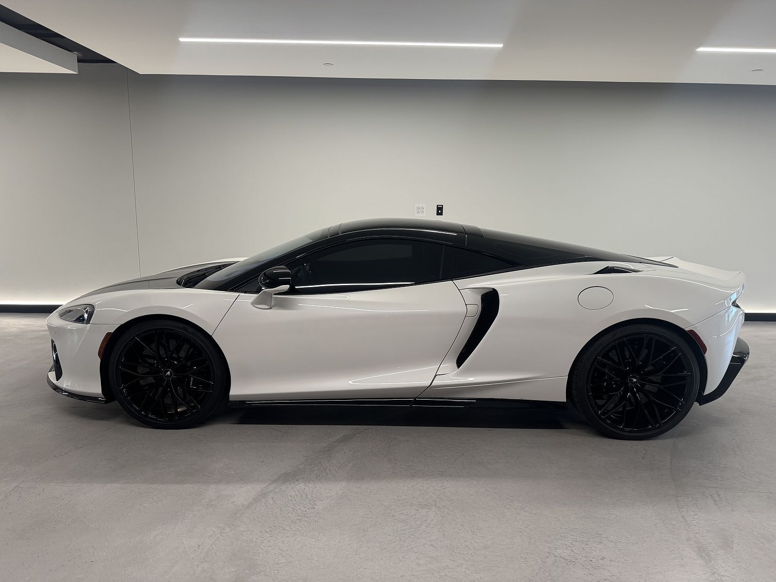 2025 MCLAREN GTS