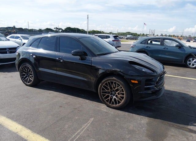 2019 PORSCHE Macan