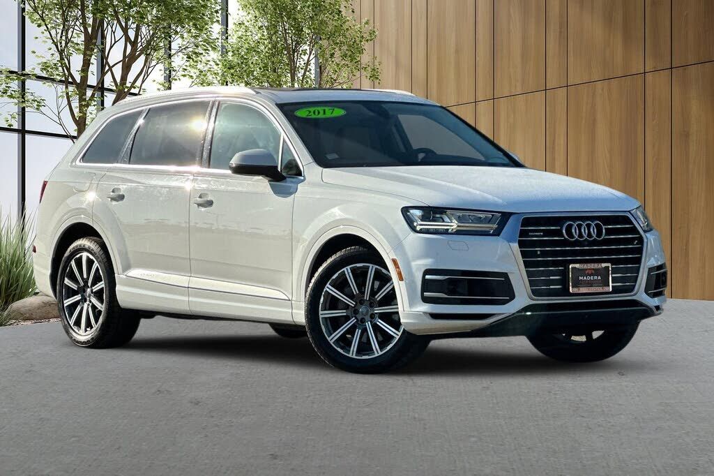 2017 AUDI Q7