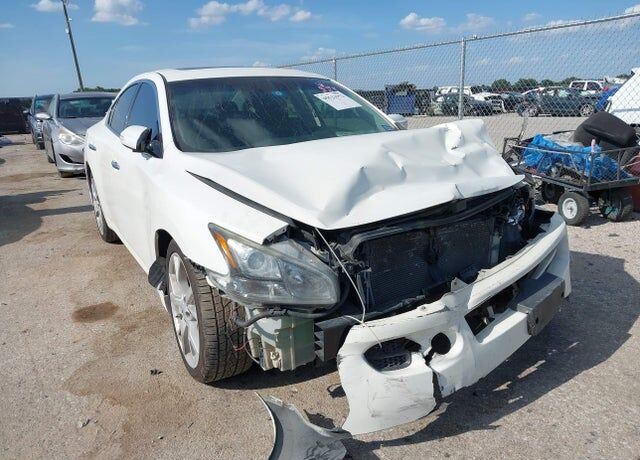 2012 NISSAN Maxima