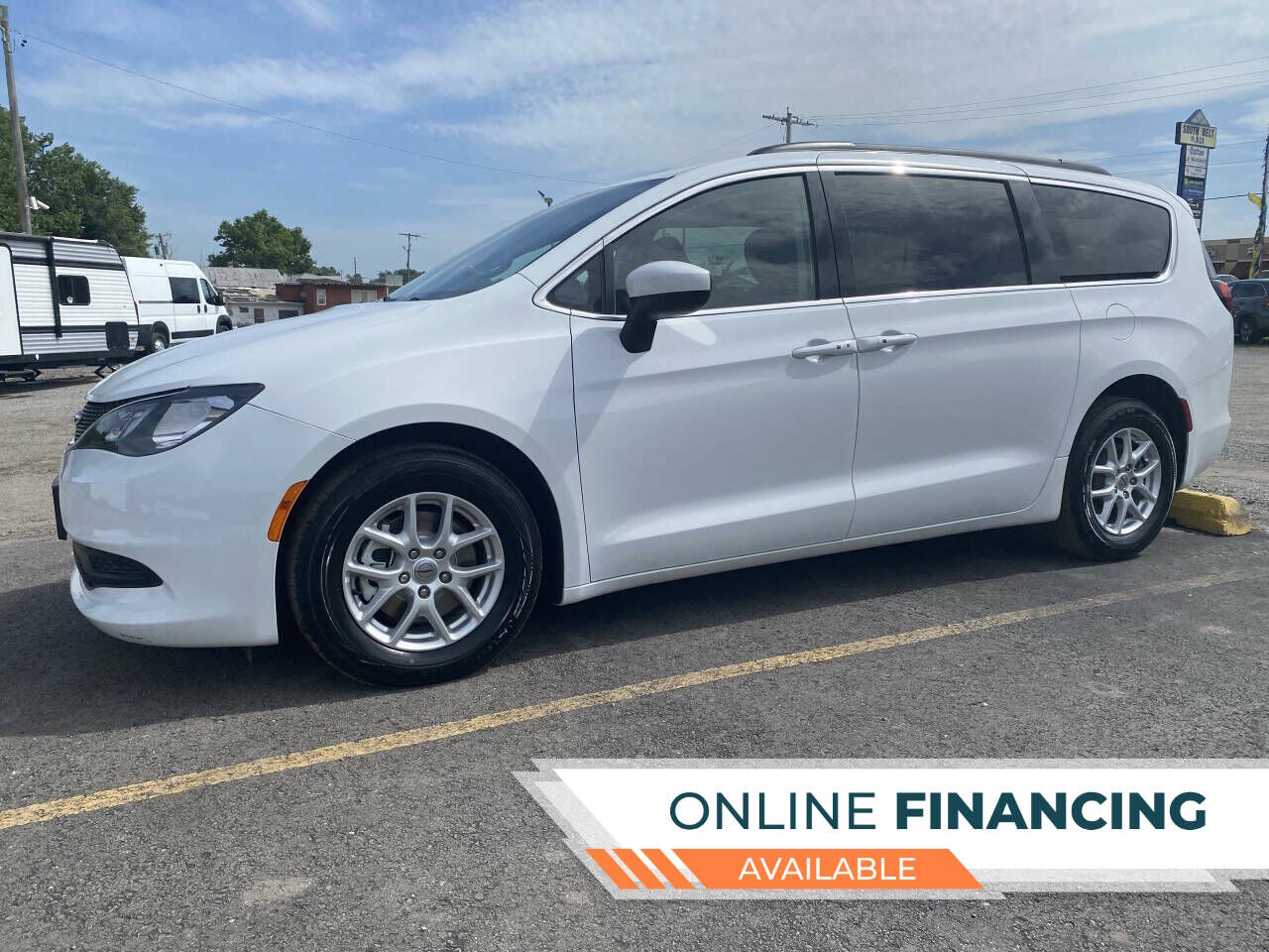 2021 CHRYSLER Voyager
