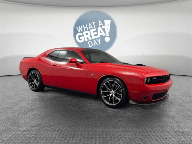 2017 DODGE Challenger