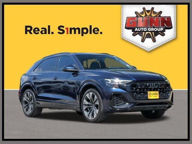 2024 AUDI Q8