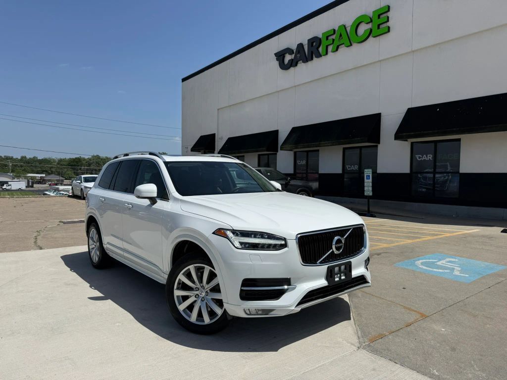 2018 VOLVO XC90