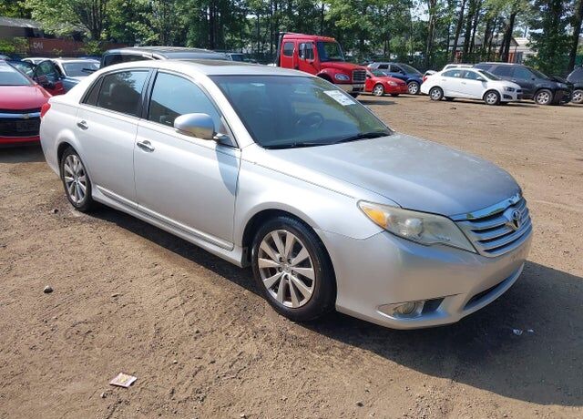 2012 TOYOTA Avalon