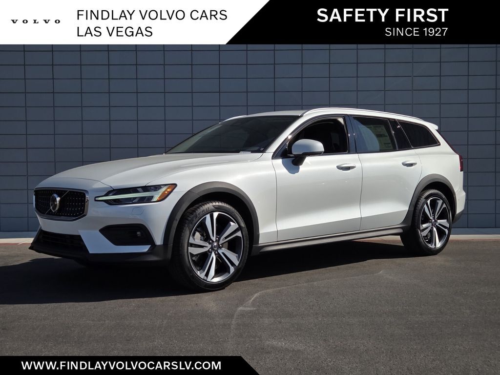 2026 VOLVO V60CC