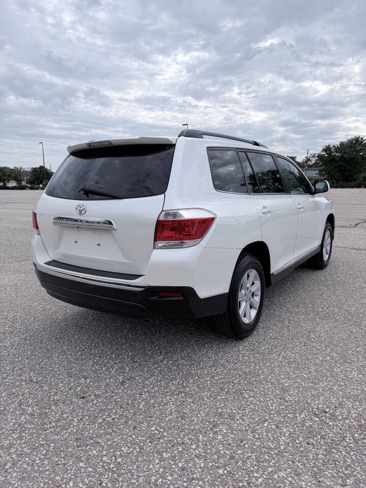 2013 TOYOTA Highlander