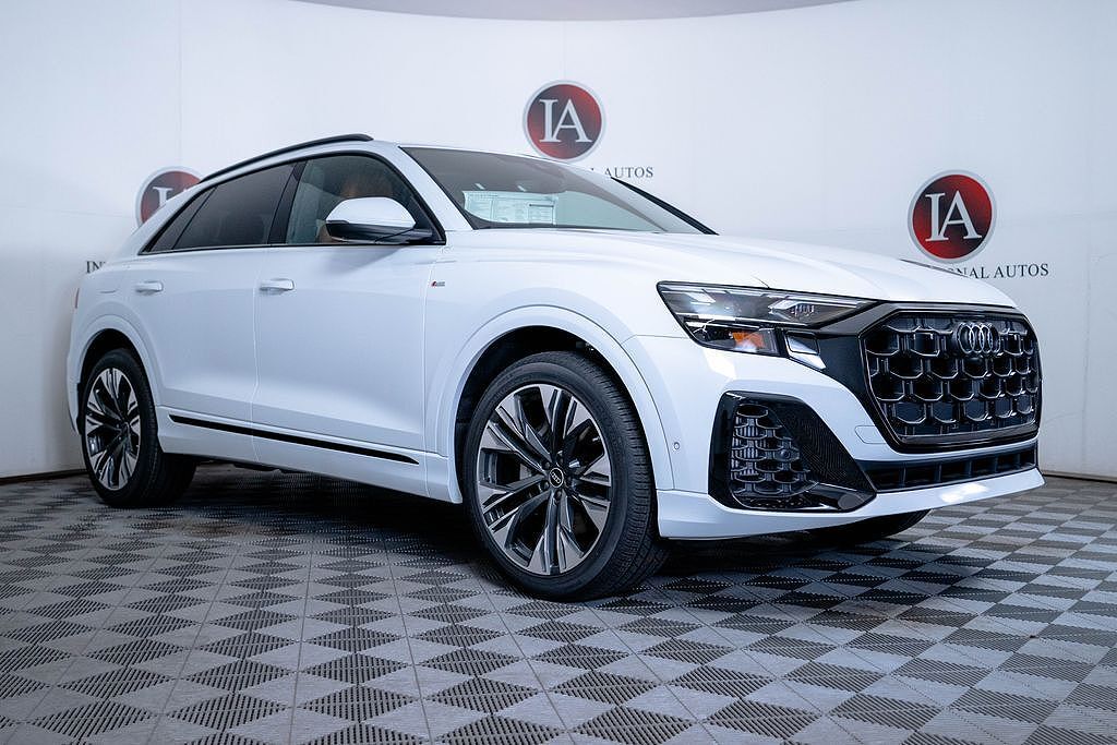 2026 AUDI Q8