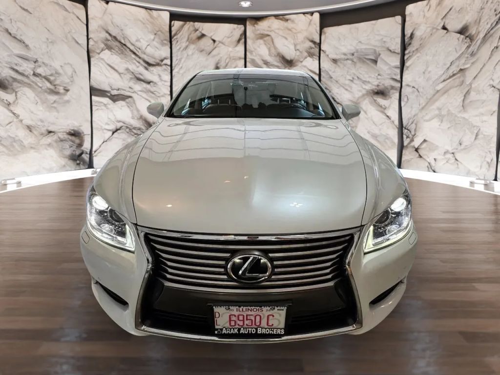 2017 LEXUS LS