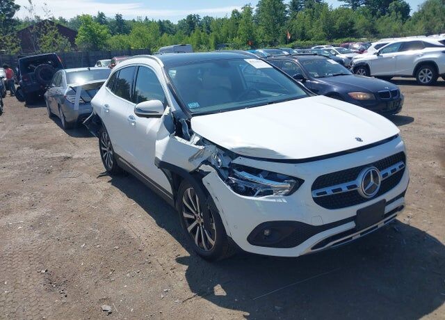 2021 MERCEDES-BENZ GLA-Class