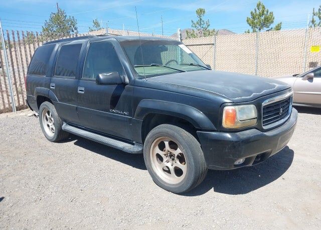 2000 CADILLAC Escalade