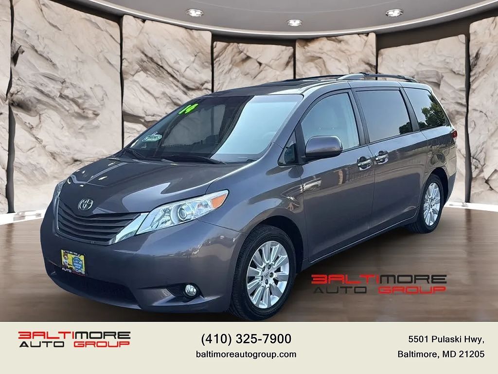 2014 TOYOTA Sienna