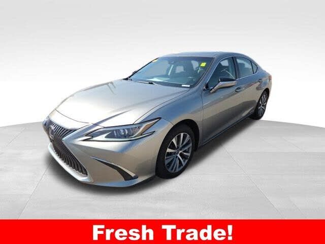 2019 LEXUS ES