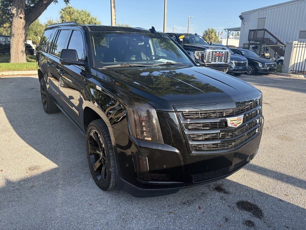 2019 CADILLAC Escalade ESV