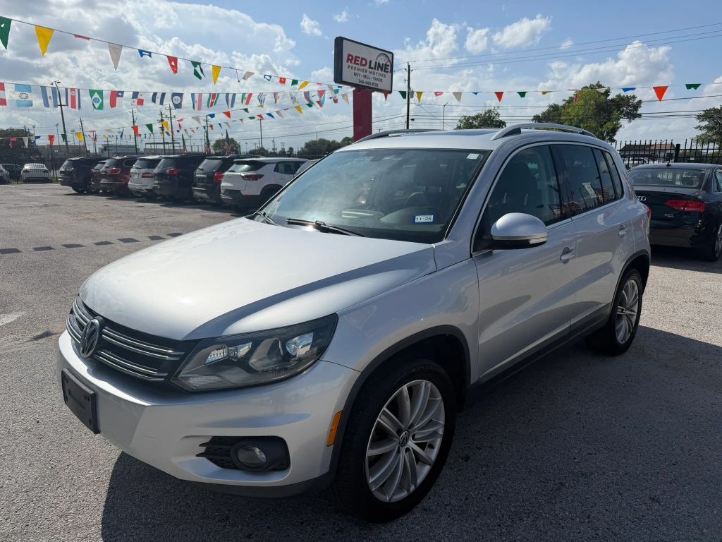 2016 VOLKSWAGEN Tiguan