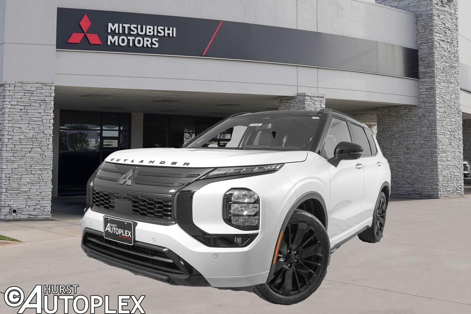 2026 MITSUBISHI Outlander