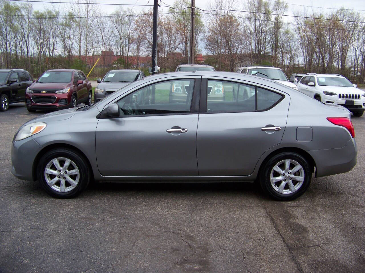 2012 NISSAN Versa
