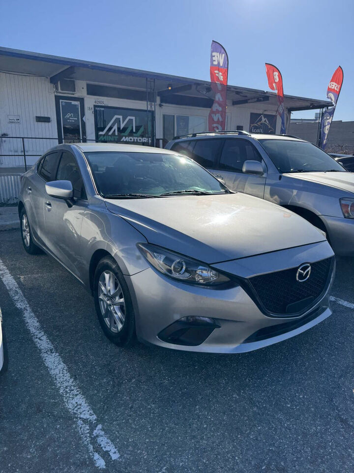 2016 MAZDA Mazda3