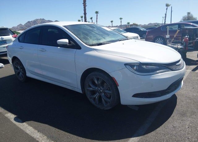 2016 CHRYSLER 200
