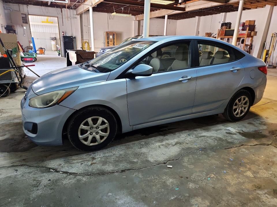 2014 HYUNDAI Accent