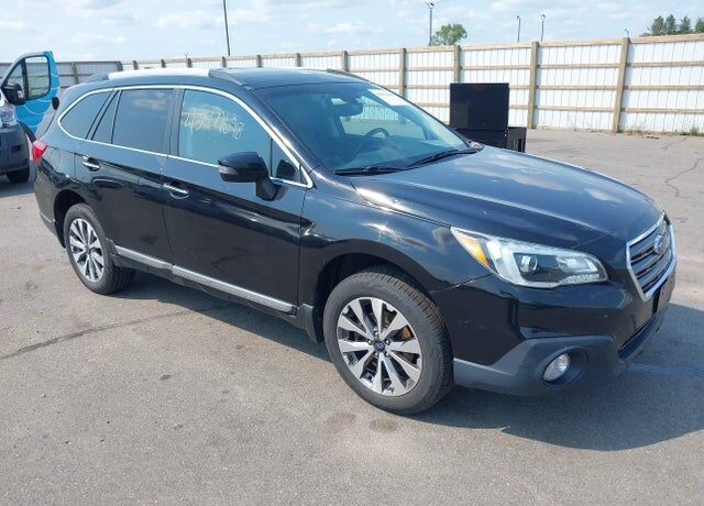 2017 SUBARU Outback