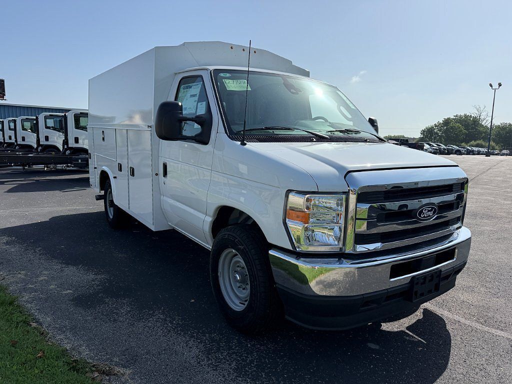 2027 FORD E-350