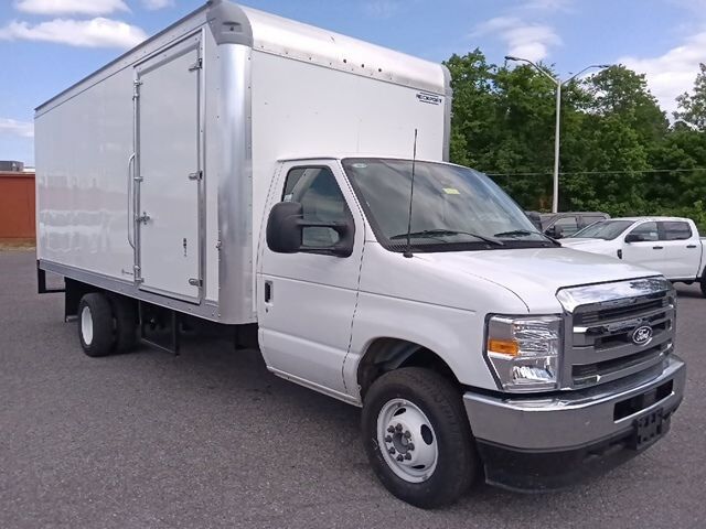2026 FORD E-450
