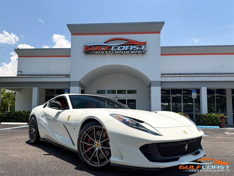 2019 FERRARI 812 Superfast