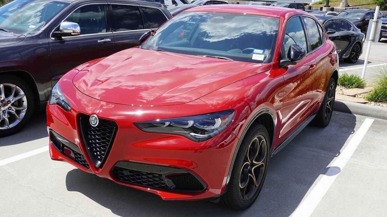 2025 ALFA ROMEO Stelvio