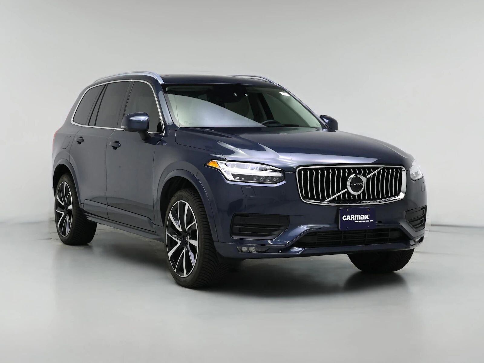 2022 VOLVO XC90