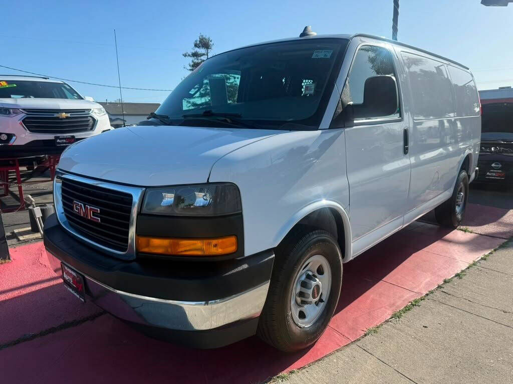 2022 GMC Savana