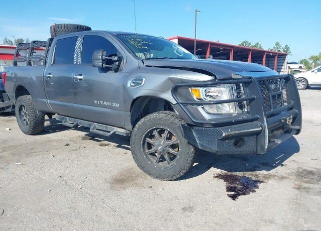 2017 NISSAN Titan