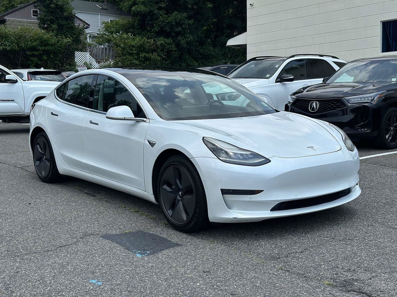 2020 TESLA Model 3