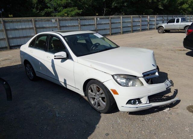 2011 MERCEDES-BENZ C-Class