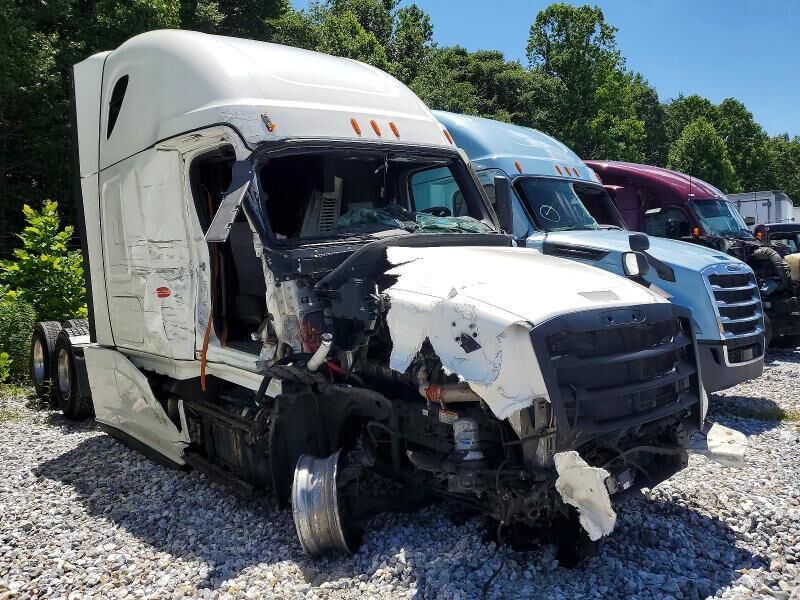 2022 FREIGHTLINER New Cascadia 126" Sleepercab