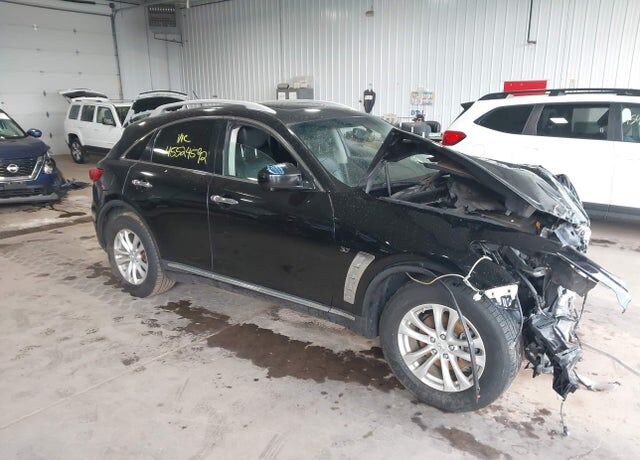 2017 INFINITI QX70