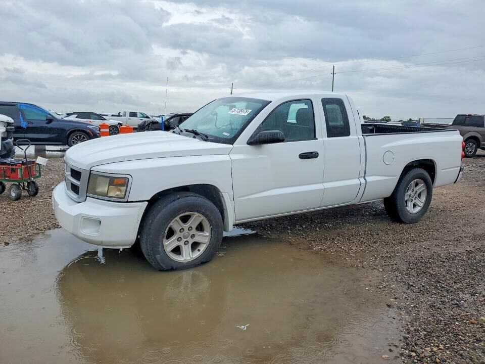 2011 DODGE Dakota